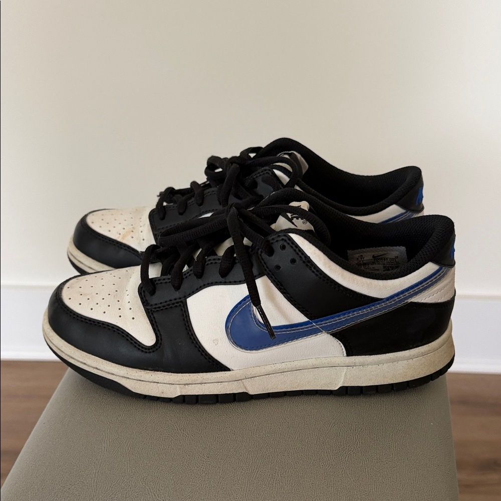Nike Black, White, and Blue Men's Sneakers